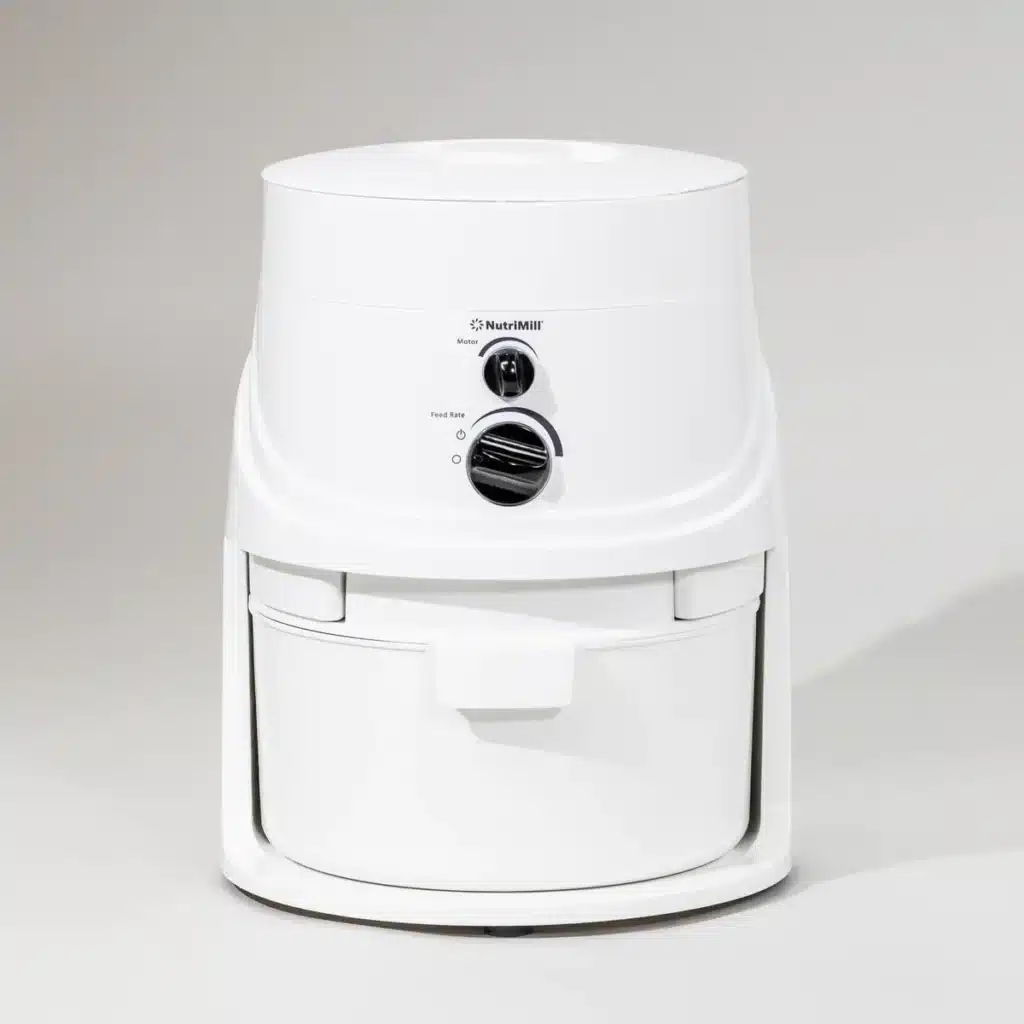 Nutrimill White Bosch Universal Plus Mixer with Stainless Steel Dough Hook  (MUM6N10UC-DE)